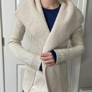 TAN/WHITE FLUFFY CARDIGAN